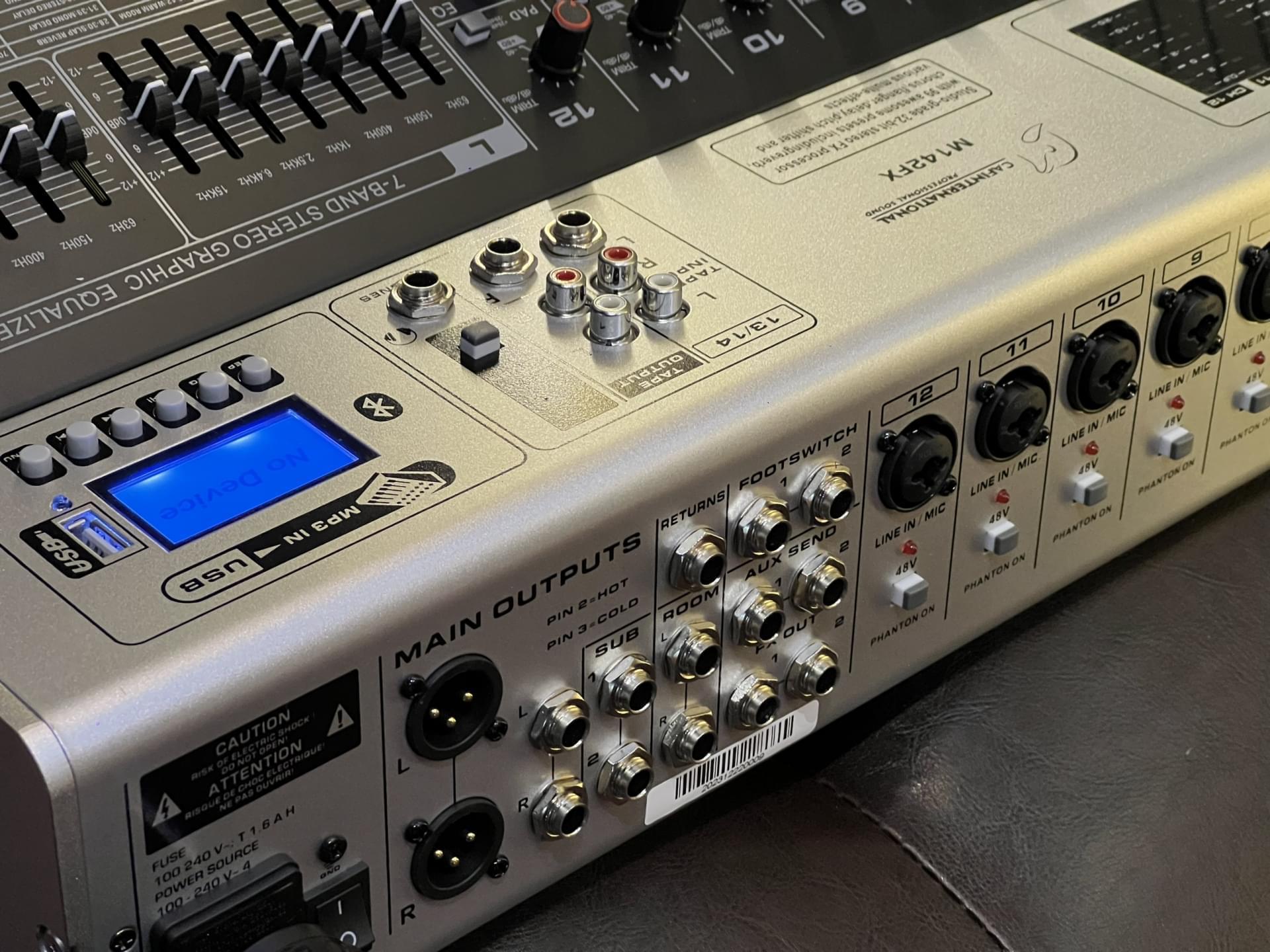 mixer-caf-m142fx-ket-noi-da-dang.jpg