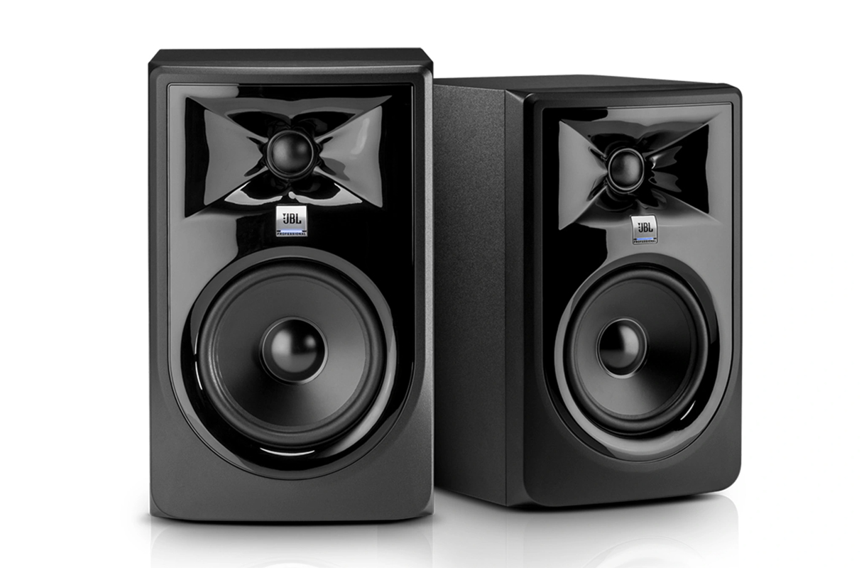 Loa-jbl-control-305p-mkii-hien-dai.jpg