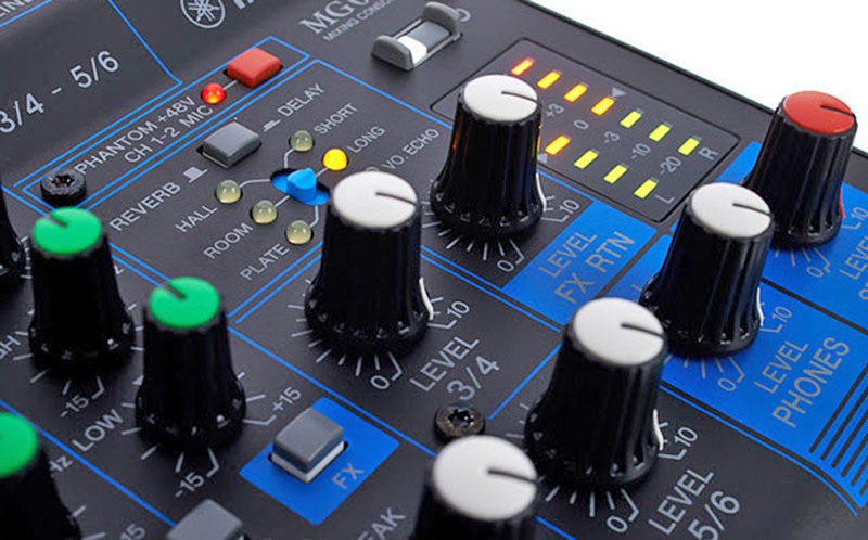 mixer-yamaha-mg12xu-nut-dieu-chinh-tien-loi.jpg