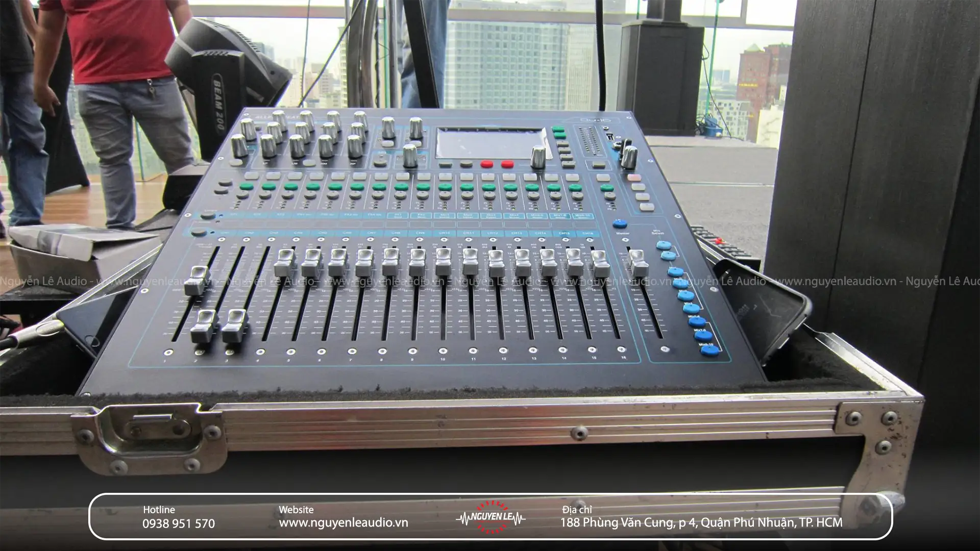 Mixer Allen & Heath Qu-16 nhỏ gọn đầy đủ tính năng