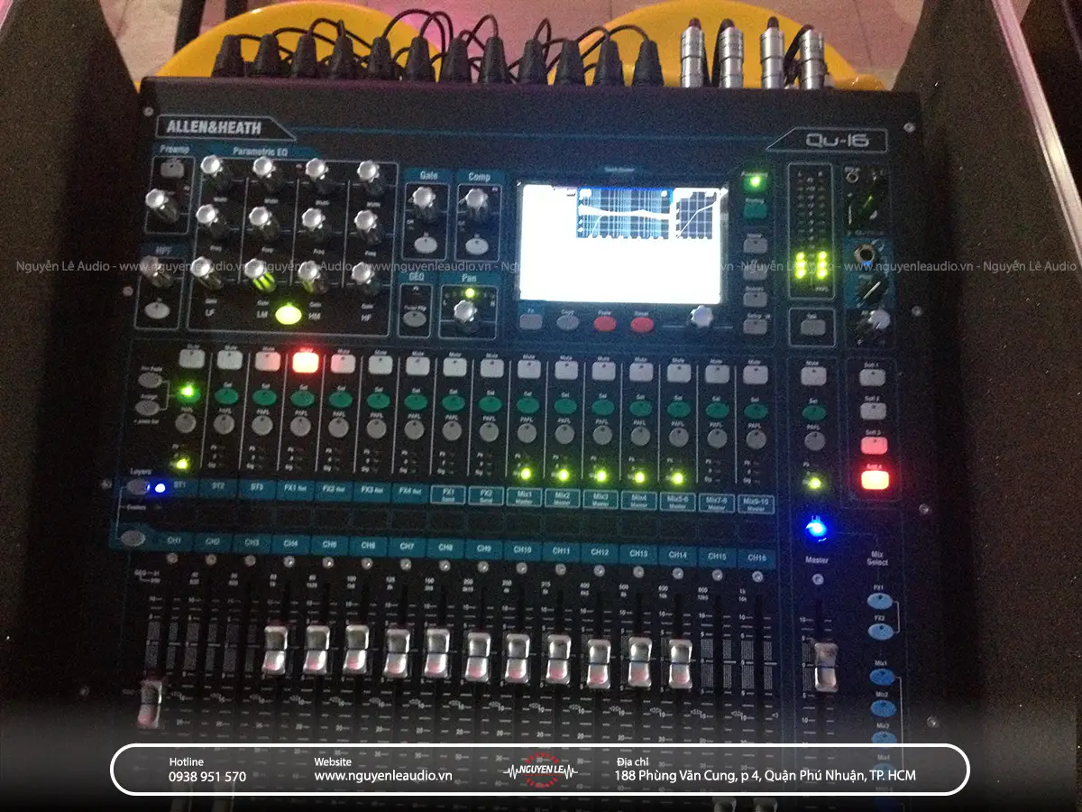 Bàn điều khiển âm thanh Allen & Heath Qu-16