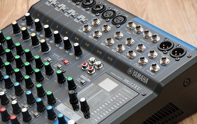mixer-yamaha-mg12xu-hien-dai.jpg